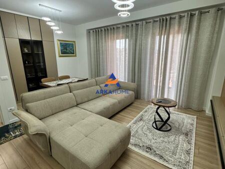 APPARTAMENTO 3+1+2 IN AFFITTO " VIA KAVAJES " 1950 EURO