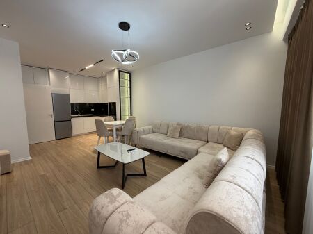 Jepet me qera apartament 1+1 📍 Astir, Kompleksi Urban Gate  💰 Çmimi:  55000 leke    📞 Për më shumë informacion ose vizitë, kontaktoni