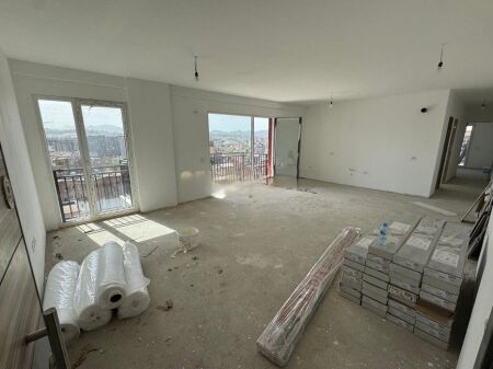 🏙️ APARTAMENT NE SHITJE 2+1+2 TUALETE+ 2 BALLKONE NE KOMPLEKSIN MIRABELLA NE LAGJEN 'VARRI BAMI'