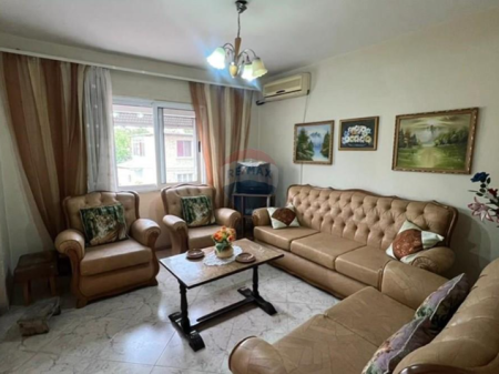 Appartamento in affitto 3+1 in Via Durazzo