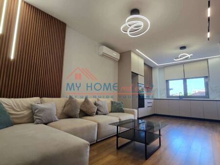 Proprietà Esclusiva! Appartamento 2+1+2 Posti Auto in vendita Tower Bridge 4 Tirana