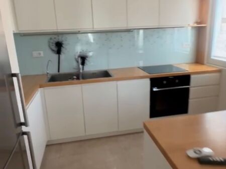 🏡 Apartament 3+1+2 me qira tek Komuna e Parisit, pranë Kristalit!