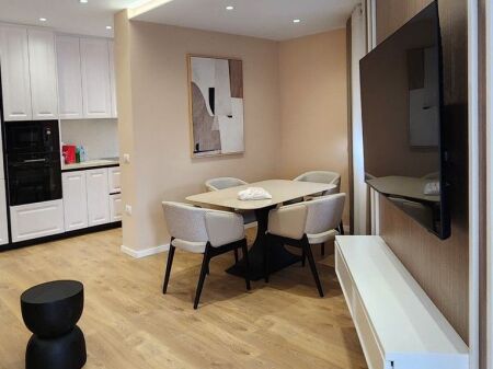 🏡 Shitet Apartament 2+1+2 – Rruga e Durrësit