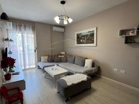 Shitet, Apartament 1+1, Fabrika e Miellit, Tirane 119,000 €