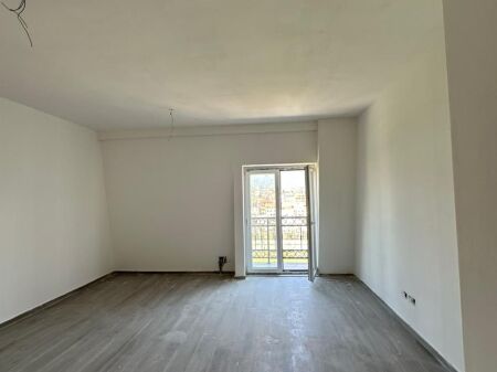 🏡 SHITET GARSONIERE | SAUK  