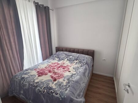 Jepet Me Qera Apartament 1+1+1 Ballkon
