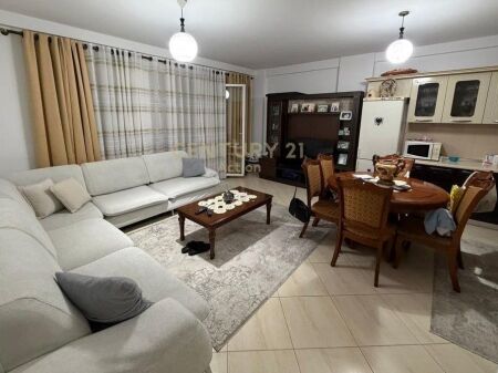 Vendesi appartamento 1+1 – Residenza Gener 2, Viale Nuovo