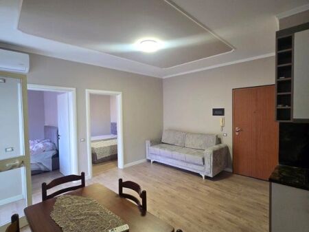 Appartamento 2+1 in vendita vicino alle ville di Vienna a Golem!!! 
