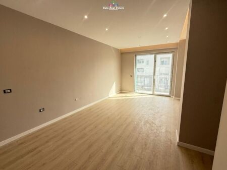 Zyre Me Qera 2+1 Tek Komuna e Parisit ( ID BZ2919) Tirane