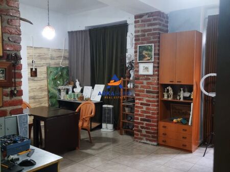 BUSINESS PREMISES FOR SALE 76.16M2 "NEAR THE PANTS" 235000 EURO