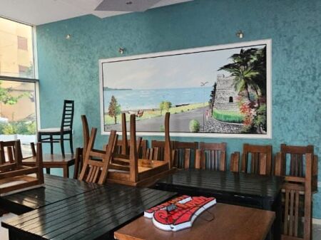 SHITET BAR RESTORANT 108M2 + 60M2 VERANDE ILIRIA PLAZH