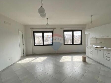 Shitet Apartament 2+1+2 tek Rruga e Elbasanit ID: 530571006-26