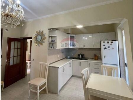 Apartament - Për Qira