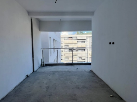 Appartamento 2+1+2 in Vendita – Comune di Parigi (vicino a KIKA 2)