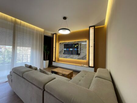 Apartament 2+1+Parking per qira tek Kopeshti Botanik.