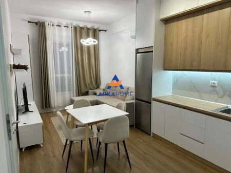 JEPET APARTAMENT ME QERA 1+1+BALLKON " RRUGA PASHO HYSA,ALI DEM " 42000 LEKE