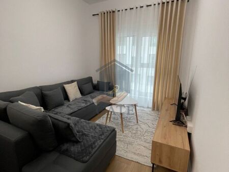 Jepet me qera, Apartament 2+1, Ali Demi, Tiranë