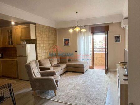 Apartament 1+1 dhe Studio me Qera ne Qender Tirane