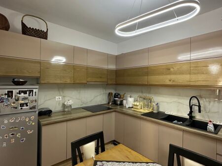 2+1 ne Shitje Shkoze