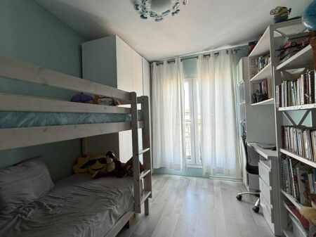 Brryli, ofrohet për qira apartament 2+1!
