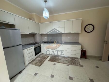 Shitet Apartament 1+1 në Plazh Iliria