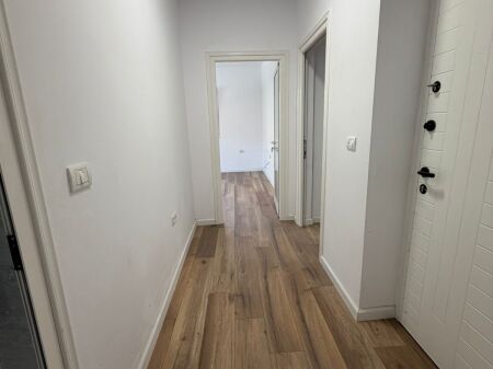 🏠 SHITET 1+1 – VASIL SHANTO 📍 Pozicion TOP  