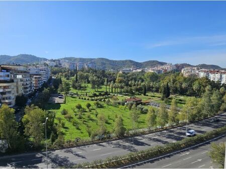 🏢 Super Ambient 422 m^2 te Kopshti Botanik – Ideale për Biznesin Tuaj! 🌟