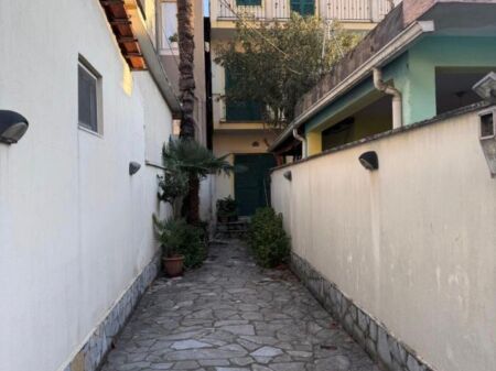 Jepet me qera apartament 2+1 ne Shkoze