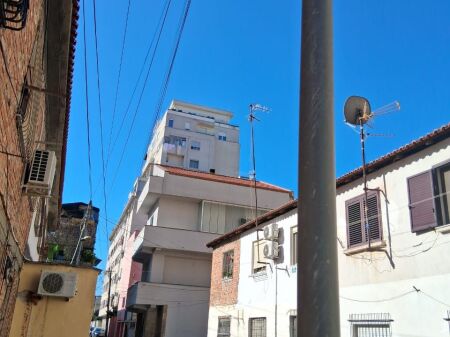 SHITET APARTAMENT 2+1+2 + BALLKON SHKOLLA MARIE KACULINI DURRES