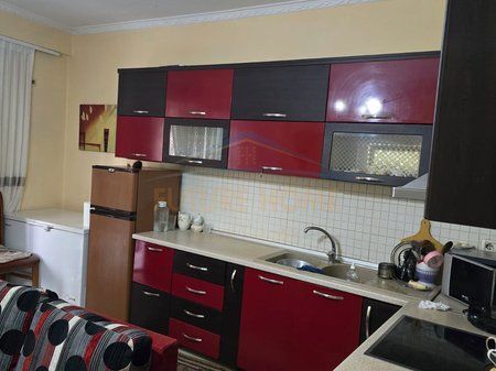 Shitet,Apartament 1+1,Yzberisht