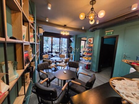 JEPET ME QIRA BAR/KAFE TEK TV KLAN! 800 €