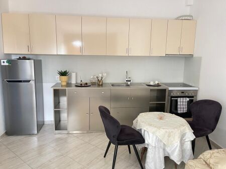 Jepet me qera 1 +1  Apartament ne Selite.