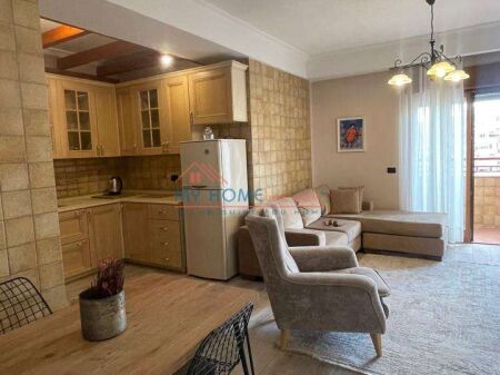 Apartament 1+1 dhe Studio me Qera ne Qender Tirane