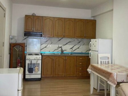 ✨ Shitet Apartament 3+1+2 – Rruga 5 Maji 🏡