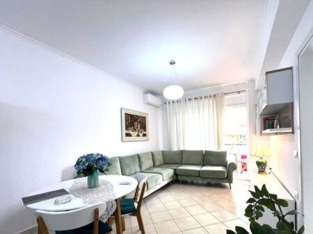 Shitet Apartament 1+1 , Don Bosko !