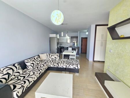 SHITET APARTAMENT 2+1+2 NË DURRËS