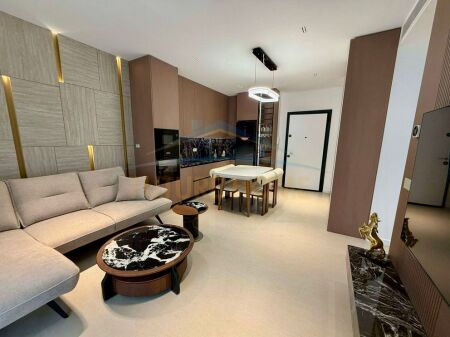 Affitto, Appartamento 2+1 + Posto Auto, Golden Tower, Via Mine Peza