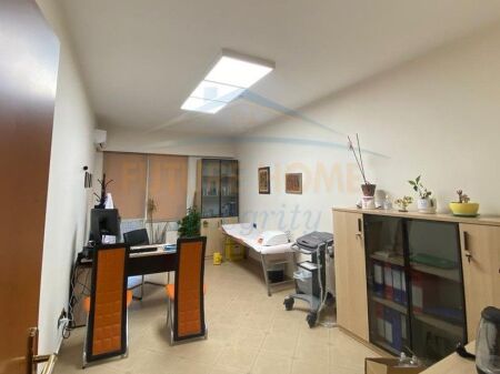 Affitto, Locale Commerciale, Myslym Shyri, Tirana.