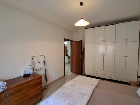 1+1,i mobiluar komune e parisit te lulishtja,550 mije leke