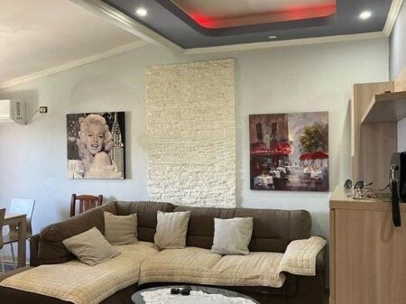 Apartament 2+1 për qira te Shkolla e Bashkuar!