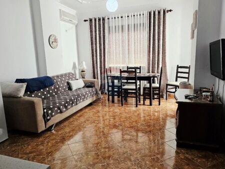 Jepet me qira 1+1 te mbikalimi Kristal