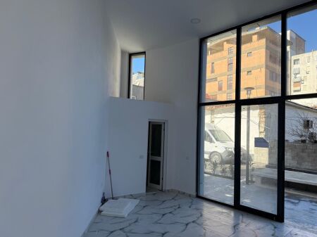 NEGOZIO IN AFFITTO 60 m² – Vasil Shanto, Tirana