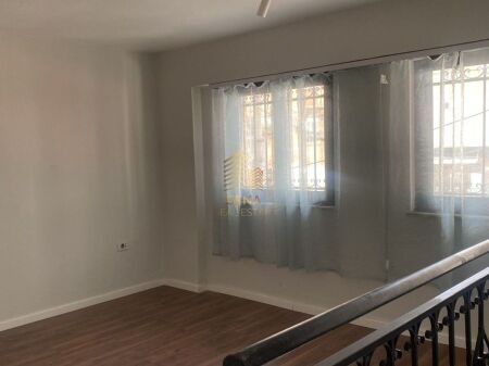 Rent, Business Premises, Mine Peza Street, 550 Euro/Month