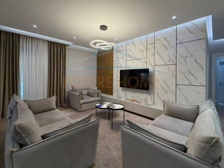 Shitet, Apartament 3+1+2, Liqeni i Thatë, Tiranë.