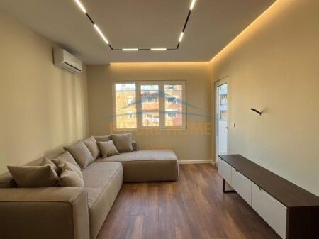 Shitet , Apartament 1+1 , Mine Peza , Tirane