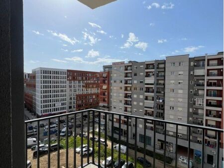 QERA APARTAMENT 1+1  KOMPLEKSI JOLLA , ASTIR