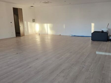 📣 Zyrë me Qira – Kompleksi Delijorgji, Tiranë 🔥