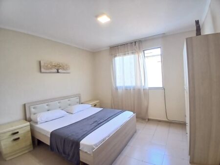Jepet Me Qera Apartament 2+1+1 Ballkon