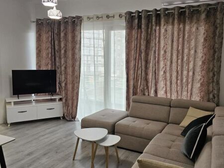 Apartament 2+1 per qira ne 5 Maj