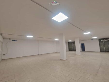 Dyqan Me Qera Tek Brryli ( ID BD21879)Tirane